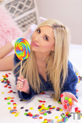 Gobbling Humungous Spunk-Pumps