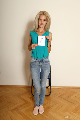 Monique Forest in Model #7