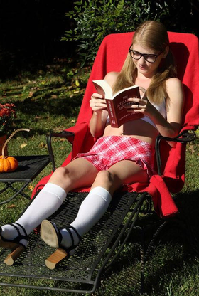 Hannah Hays in Foray Speculation