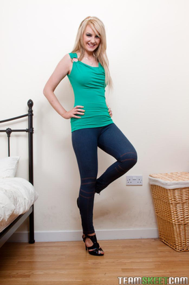 Cock-Squeezing trousers immense bum