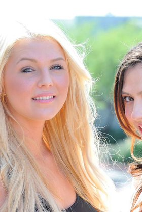 Platinum-Blonde & Dark Haired