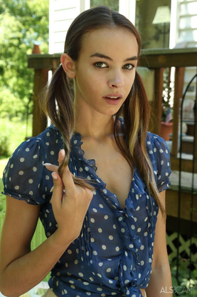 Charity Crawford in Maxed Out