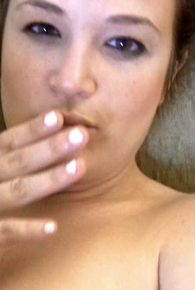 Labia Fumbling Bella