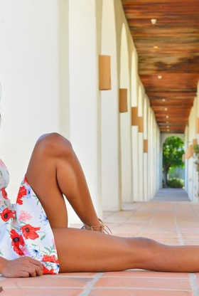 Wondrous Model In Milky