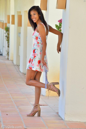 Wondrous Model In Milky