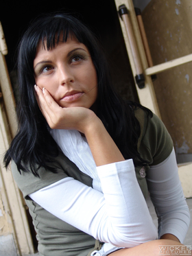 Easygoing Ebony-haired Gets Poked Rock-rock hard In Some Abandoned Palace images (Renata, Neeo)