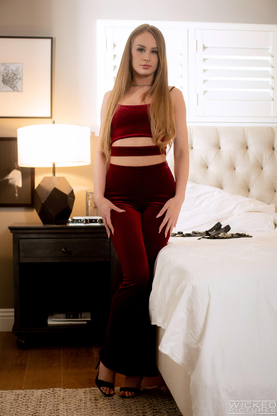 Sovereign Syre And Daisy Stone Tonguing With Feisty Force