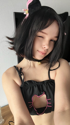 OnlyFans Tiny' Missy starring Little Missy Fuck-fest Photographs