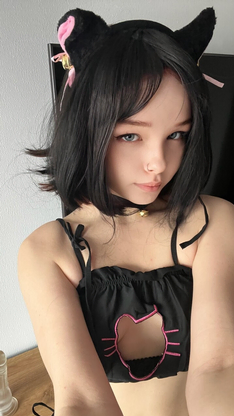 OnlyFans Tiny' Missy starring Little Missy Fuck-fest Photographs