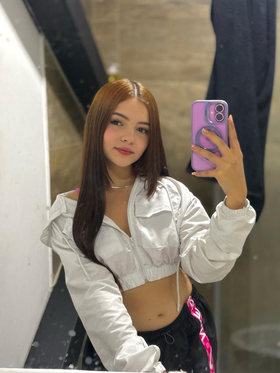 Blowketing performed by Nicolitiny Nude Photographs