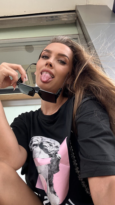 OnlyFans Luxury Girl ROCK HARD-CORE featuring Luxury Damsel ROCK-HARD-CORE Naked Pics