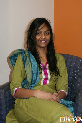 Indian divya slides off her shalwar suit to posture naked for the first-ever-ever time