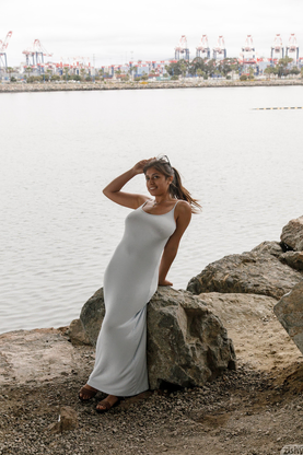 Latina Ella Knox flaunts her bodacious body & cleavage in a tight dress outdoors