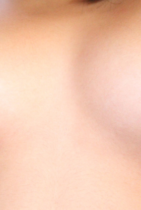 Chinese teenager sells her v-card to a nail-a-thon tourist that cracks her hymen