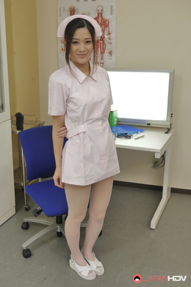 Asian nurse Anna Kimijima plays with cum after gargling a rock hard-on at work