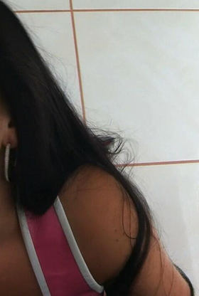 Watch this hot wifey give a sloppy BJ & blow a huge load in spandex