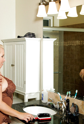 Mature babe with huge boobs gets her tight ass drilled and mouth filled with jizz