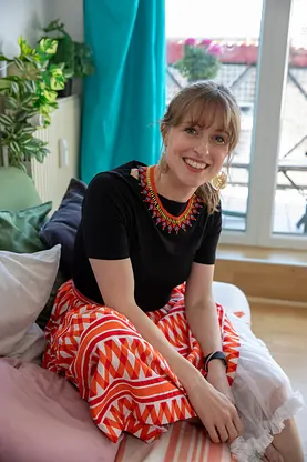 Shira's first time outdoor spreading and playing with her nipples