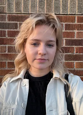 Peche's first time gallery show - perfect blonde amateur with perfect body