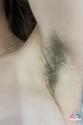 Watch stunning Fiona Sprouts flaunt her smooth-shaven snatch & show off her gorgeous natural tits up close
