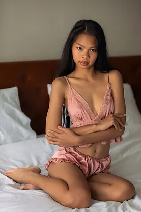 Cute teen gets down and dirty with Po's solo pussy orgy
