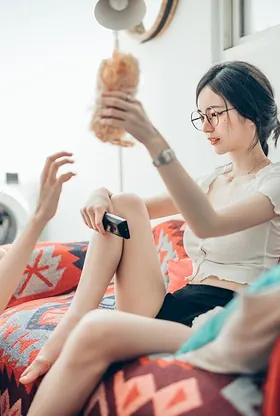 Watch these Japanese babes with glasses get wild in Pantreon JVIDHOME's Bare Pics video