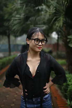 Get ready for a wild bent box fuck-a-thon with gorgeous amateurs in sexy jeans and glasses