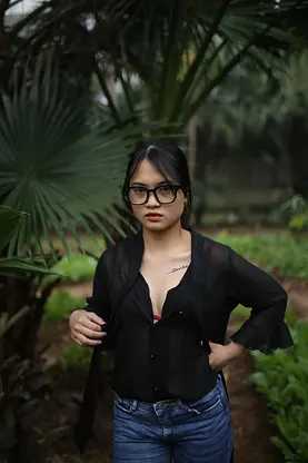 Get ready for a wild bent box fuck-a-thon with gorgeous amateurs in sexy jeans and glasses