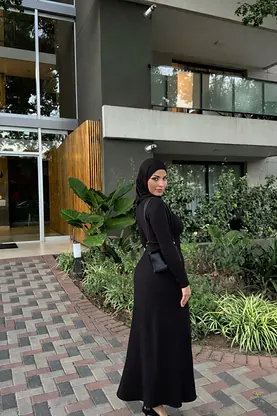 Leila Onyx & Gonzo's hot solo session in the gallery