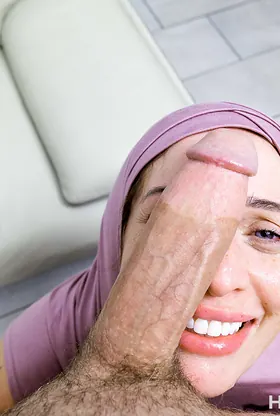 Watch Kaylee Lang's son pound and finger her curvy Arab MILF pussy