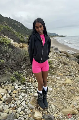 Fae Enjoy Porno: Petite African Stepsis Fae Love Performs Beach Fun with ATK Petites