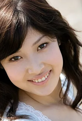 Watch Saki Koto flaunt her beach body and knockers in a hot outdoor show