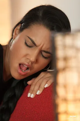 Apolonia Lapiedra fingers herself to orgasm on crimson couch in hot Spanish teen video
