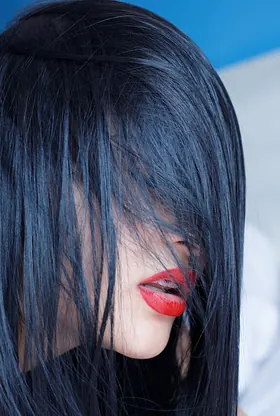 Kendall Blue flaunts her gorgeous nude body on a sofa and seduces you with her fiery lips