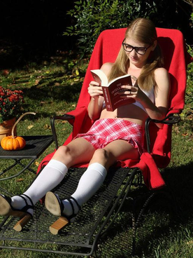 Hannah Hays in Foray Speculation