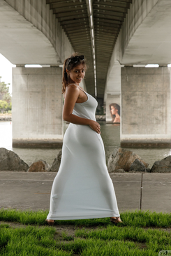 Latina Ella Knox flaunts her bodacious body & cleavage in a tight dress outdoors