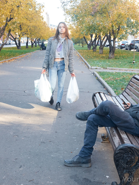 Kecy H's tight ass ends a shopping trip with a fat cock hook-up